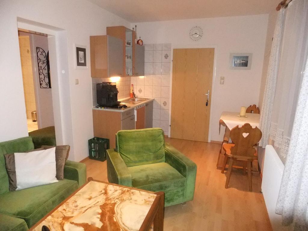 Gaestehaus Riki Oberschmid Steinbach am Attersee Luaran gambar